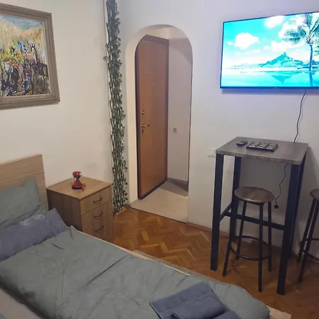 Smart Budget At Centre By Ndk And Vitosha Blvd